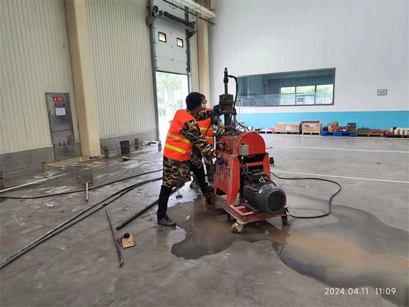 下花园厂房地面下沉塌陷注浆加固施工